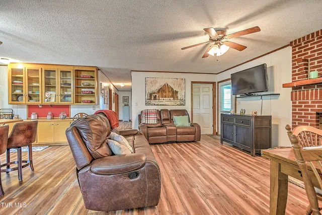 $399,900 | 15833 Black Hollow Road, Abingdon, VA 24210