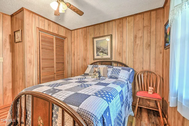 $399,900 | 15833 Black Hollow Road, Abingdon, VA 24210