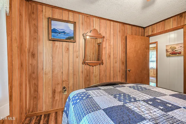 $399,900 | 15833 Black Hollow Road, Abingdon, VA 24210