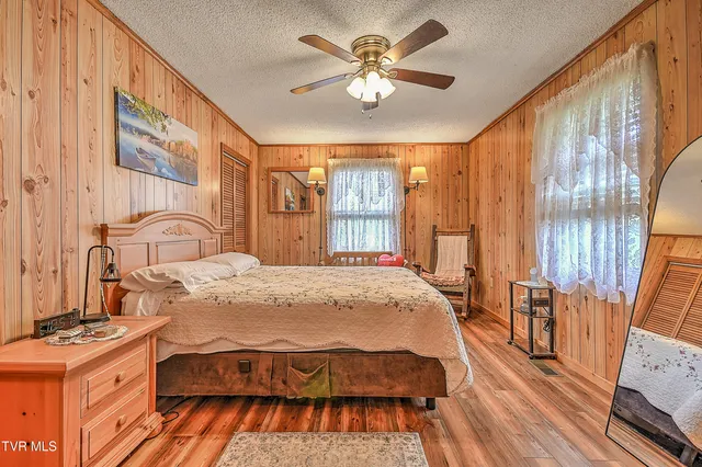 $399,900 | 15833 Black Hollow Road, Abingdon, VA 24210