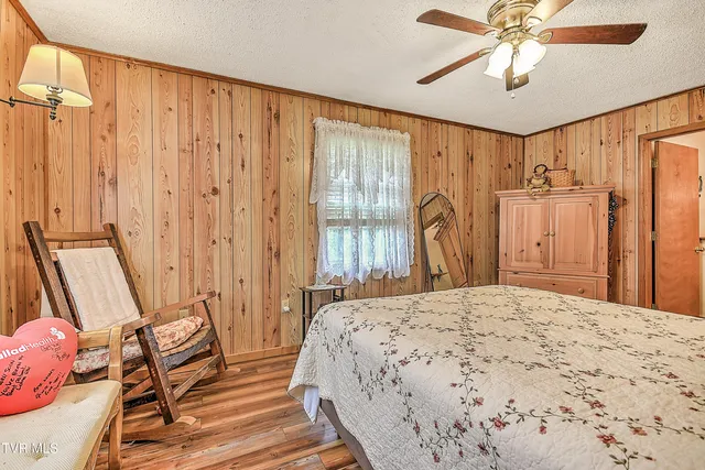 $399,900 | 15833 Black Hollow Road, Abingdon, VA 24210