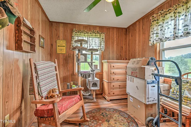 $399,900 | 15833 Black Hollow Road, Abingdon, VA 24210