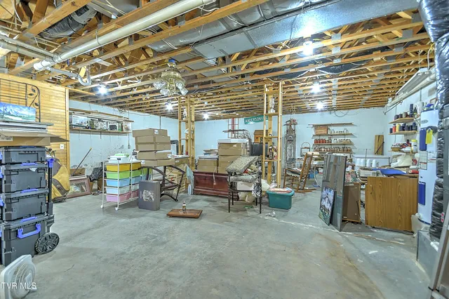 $399,900 | 15833 Black Hollow Road, Abingdon, VA 24210