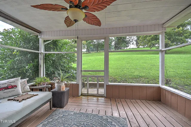 $399,900 | 15833 Black Hollow Road, Abingdon, VA 24210