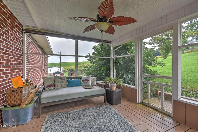 $399,900 | 15833 Black Hollow Road, Abingdon, VA 24210