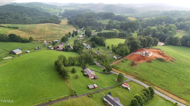 $399,900 | 15833 Black Hollow Road, Abingdon, VA 24210