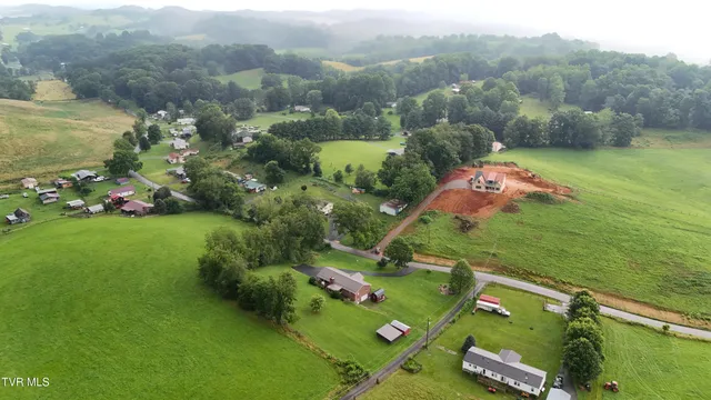 $399,900 | 15833 Black Hollow Road, Abingdon, VA 24210