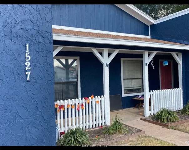 $1,100 | 1527 Pine Ridge Drive, Unit A, College Station, TX 77840