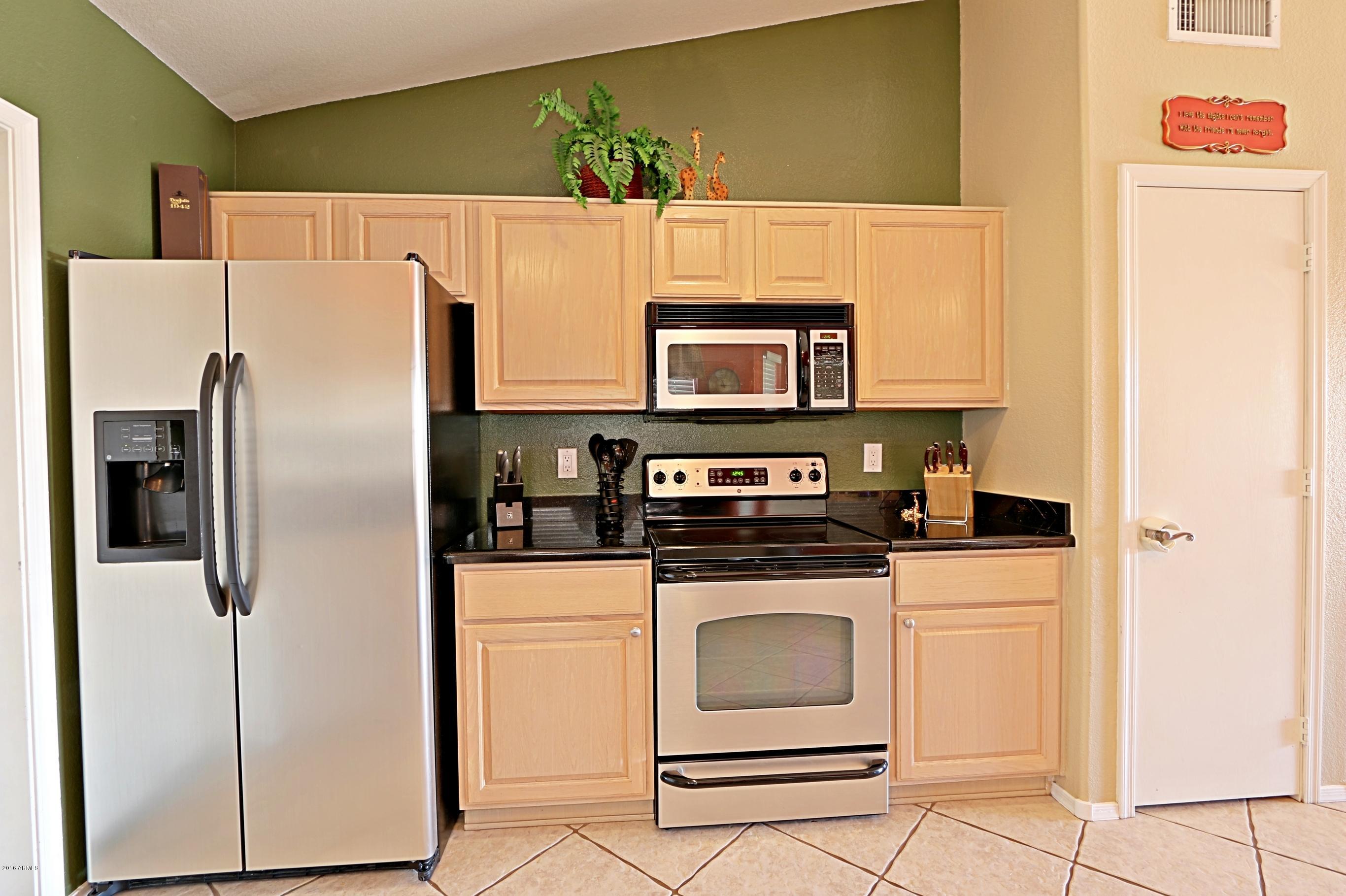 109 West Marco Polo Road Phoenix, AZ 85027 - Photo 14 of 33 Kitchen 3