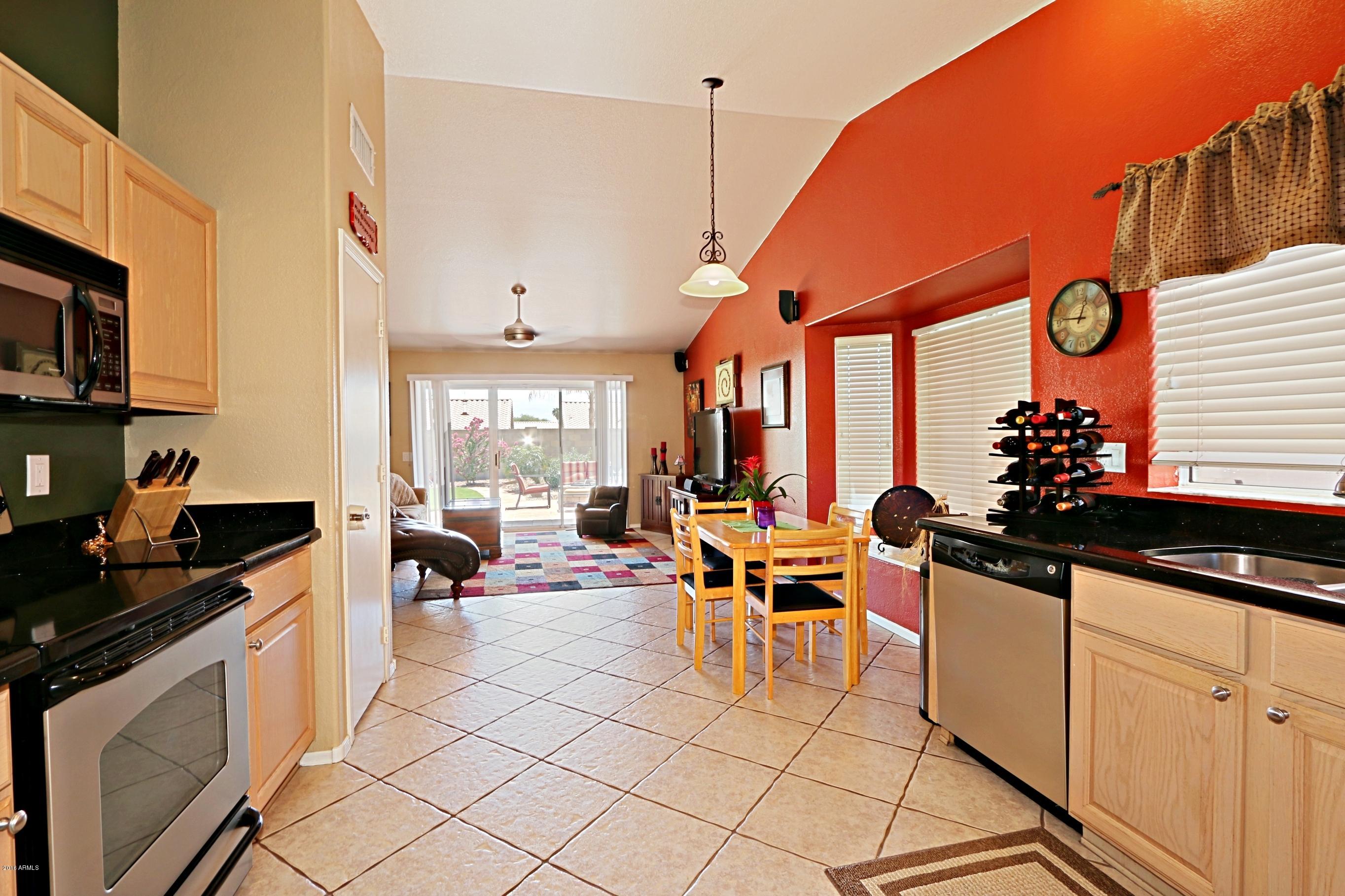 109 West Marco Polo Road Phoenix, AZ 85027 - Photo 16 of 33 Kitchen 5