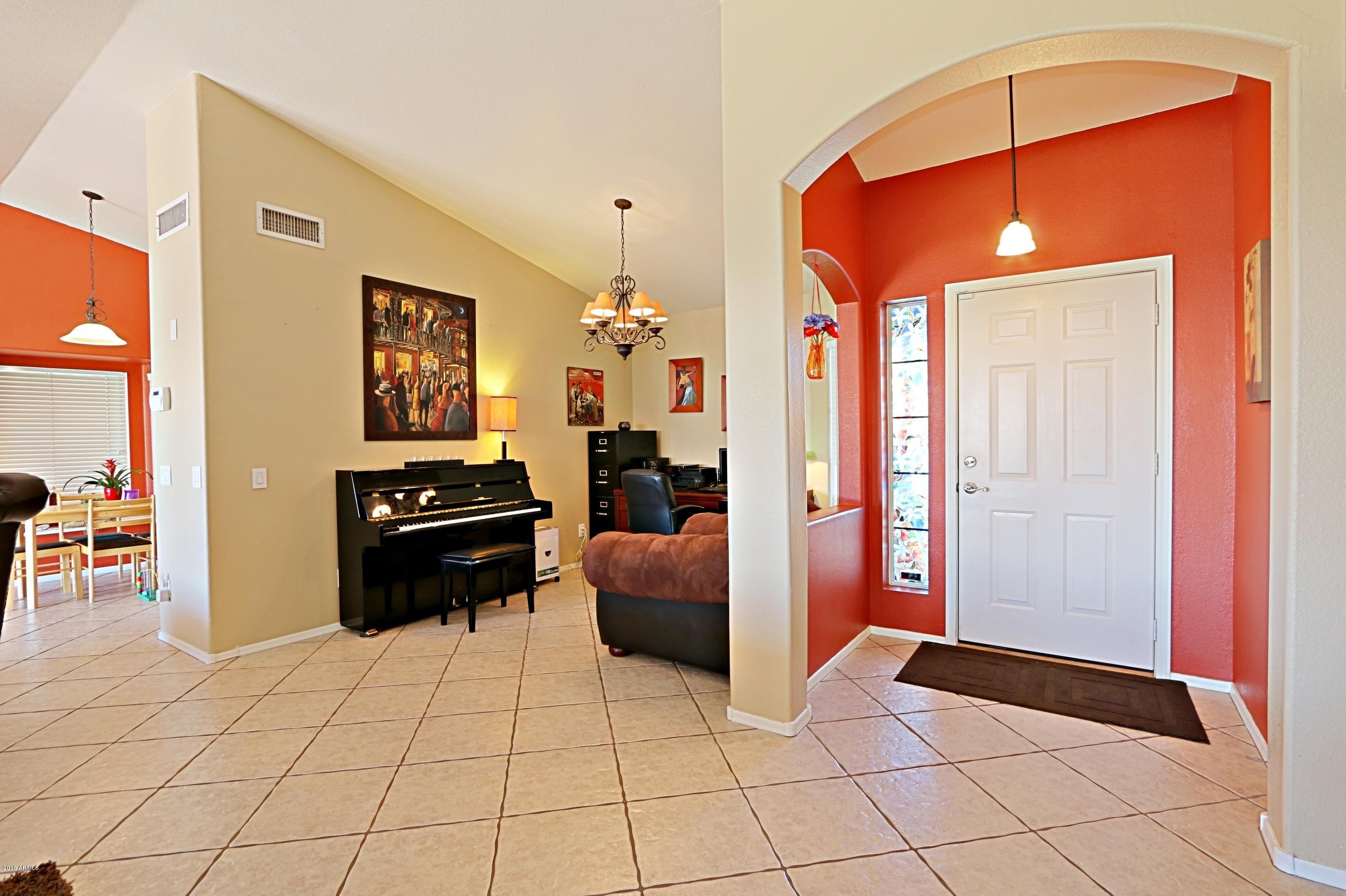 109 West Marco Polo Road Phoenix, AZ 85027 - Photo 5 of 33 Foyer