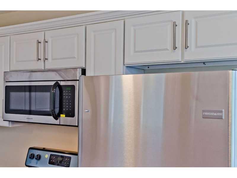 40 Kaler Road South Portland, ME 04106 - Photo 7 of 12 Kitchen.