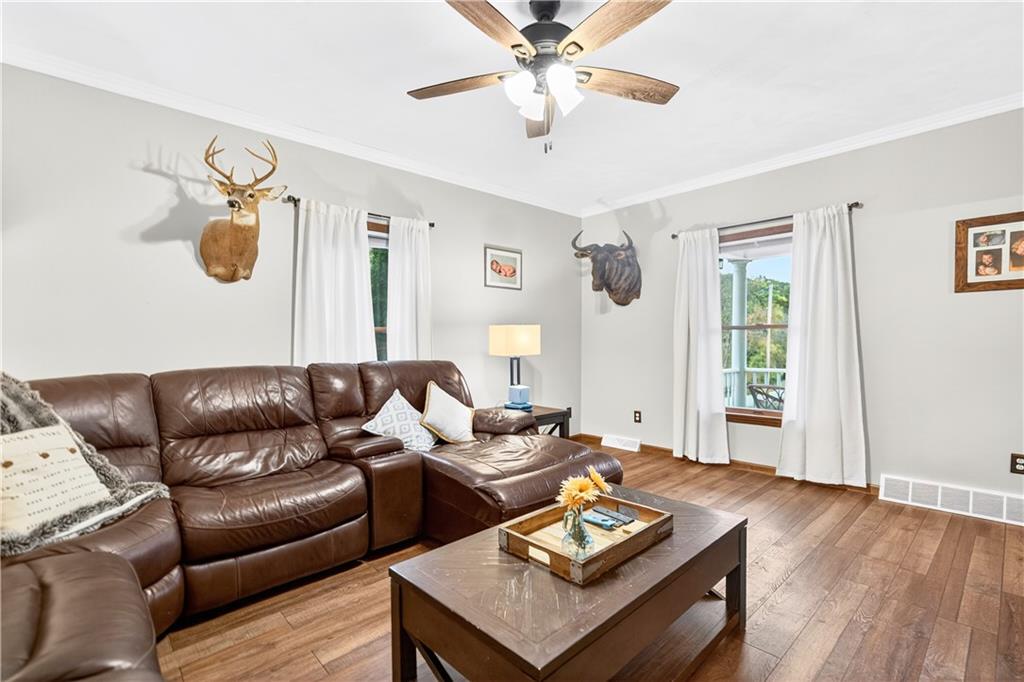 420 Kennedy Road Charleroi, PA 15022 - Photo 8 of 40 a living room with furniture and a window