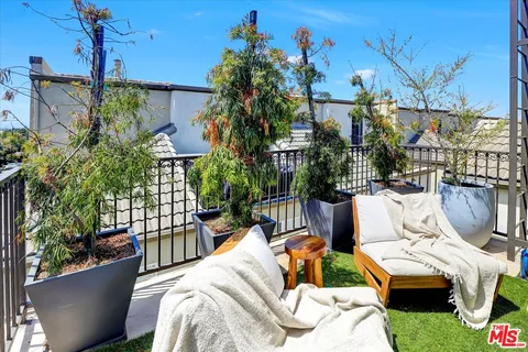 $999,000 | 7301 West Manchester Avenue, Unit 117, Los Angeles, CA 90045