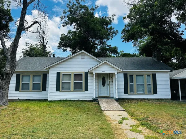 $200,000 | 226 Duggan Street, Seguin, TX 78155