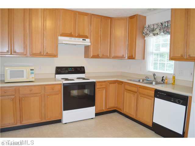 196 Setliff Road Reidsville, NC 27320 - Photo 3 of 12 Kitchen.