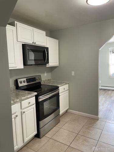 3031 Garvin Road, Unit A Dayton, OH 45405 - Photo 8 of 24