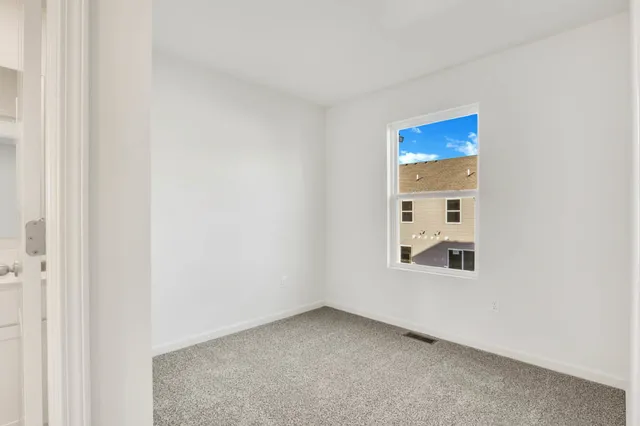 $289,990 | 887 Briar Gln Court, Hampshire, IL 60140