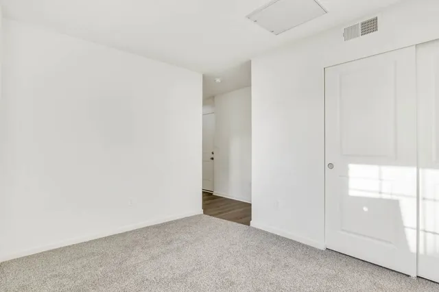 $289,990 | 887 Briar Gln Court, Hampshire, IL 60140