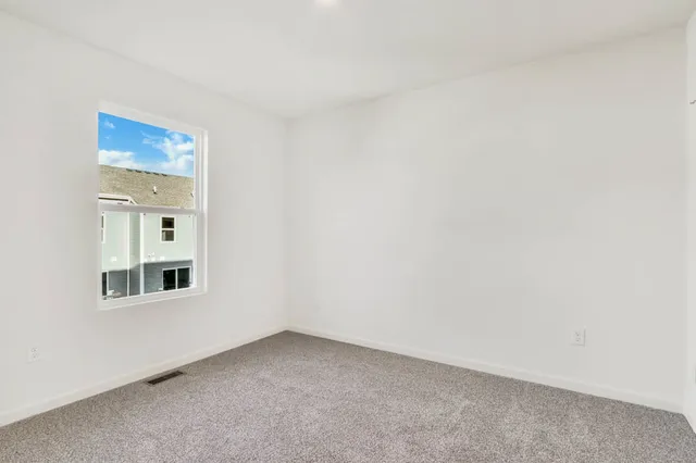 $289,990 | 887 Briar Gln Court, Hampshire, IL 60140