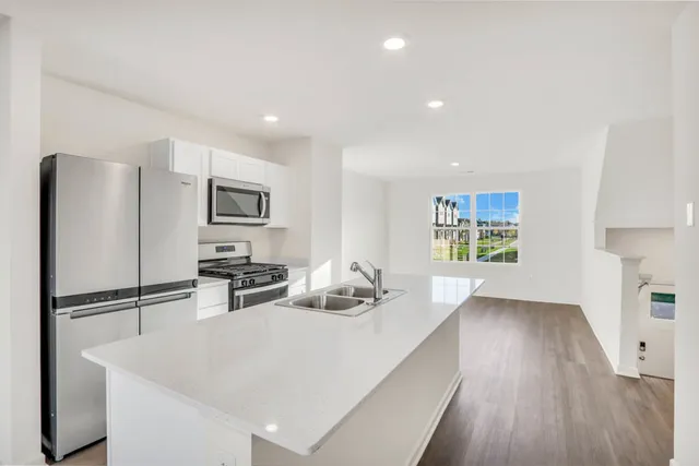 $289,990 | 887 Briar Gln Court, Hampshire, IL 60140