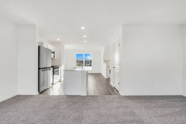 $289,990 | 887 Briar Gln Court, Hampshire, IL 60140