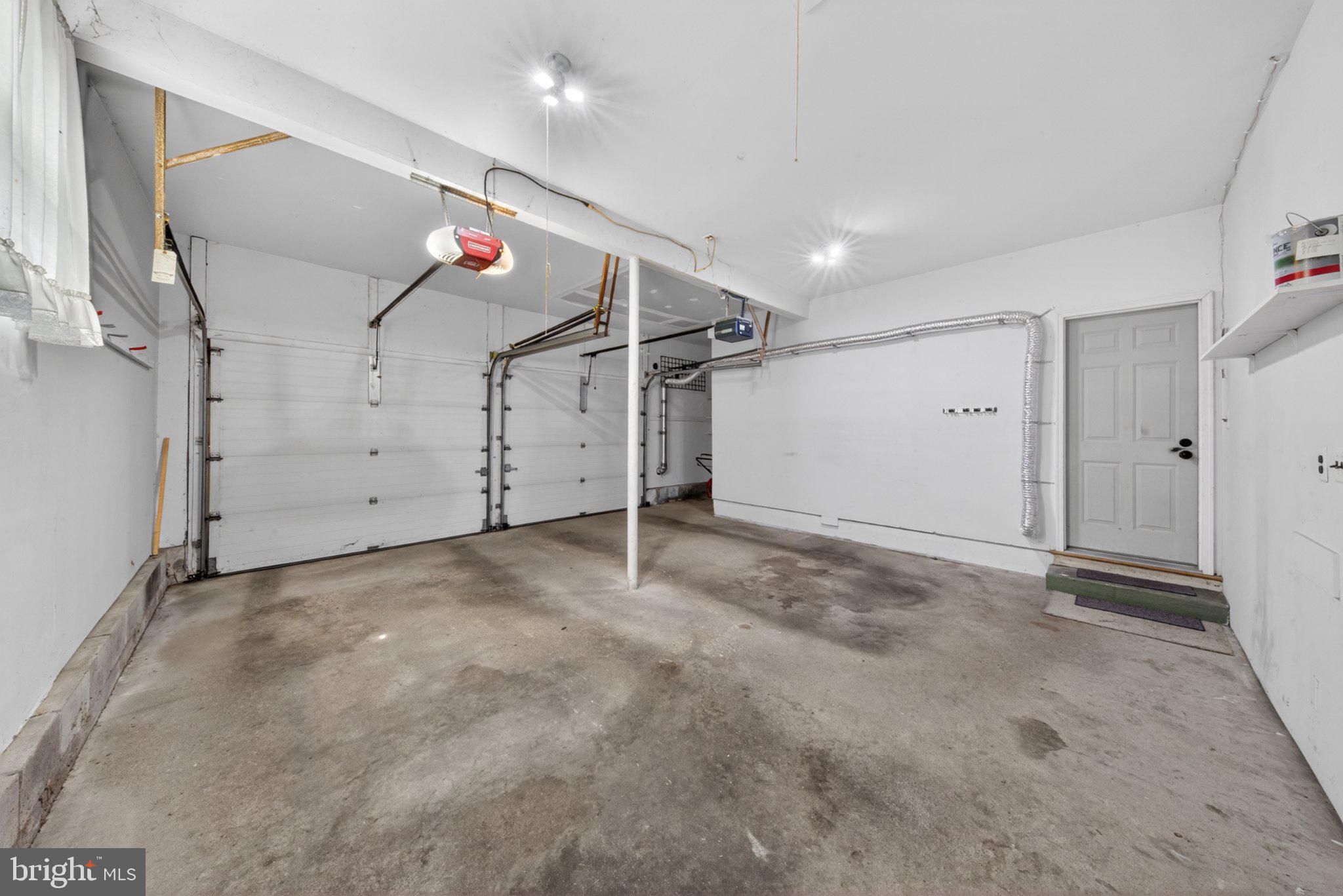 1020 Jeffrey Road Wilmington, DE 19810 - Photo 93 of 108 Spacious garage with ample potential.