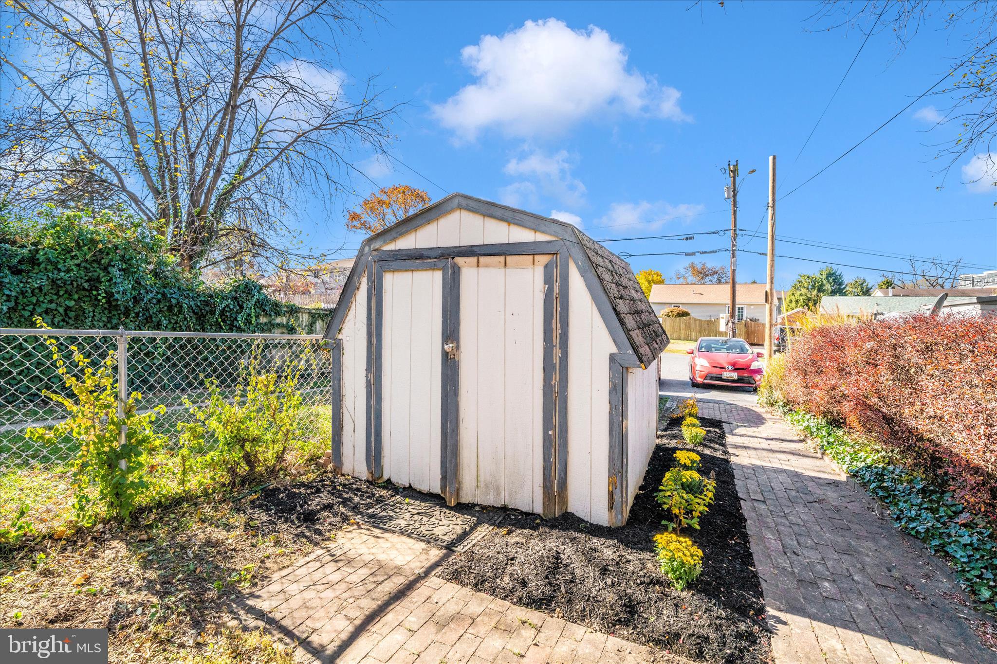 313 North Market Street Frederick, MD 21701 - Photo 36 of 40 a view of a wrought iron fences in front of house