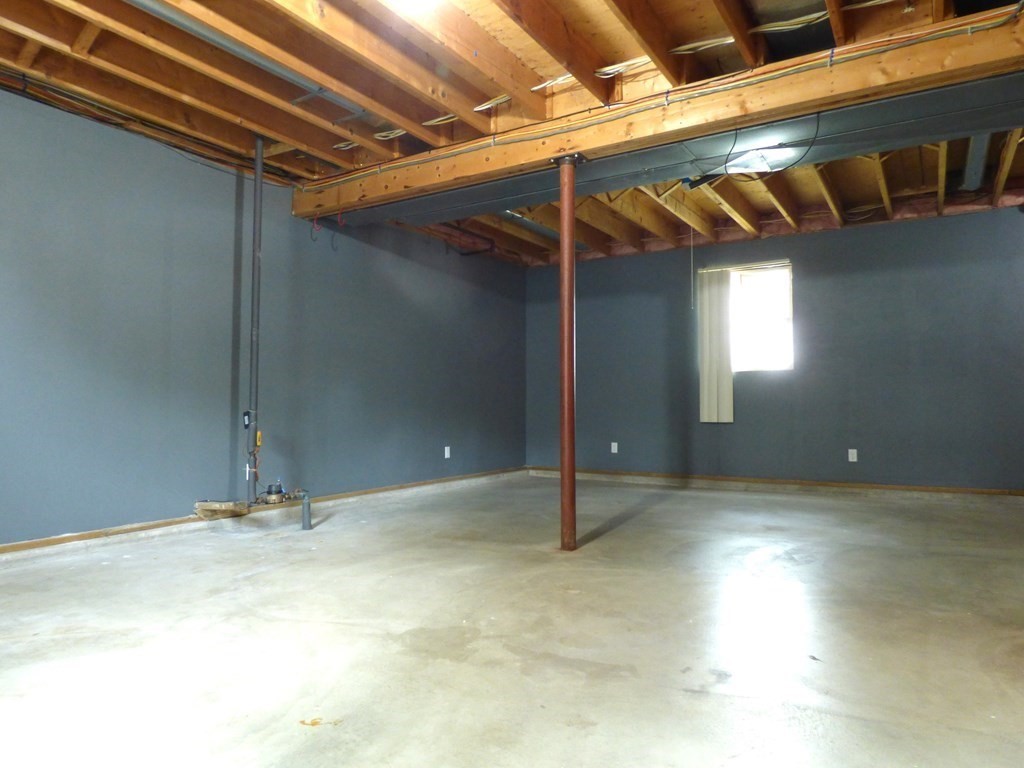 6 Devonshire Road Springfield, MA 01109 - Photo 18 of 23 a view of an empty room