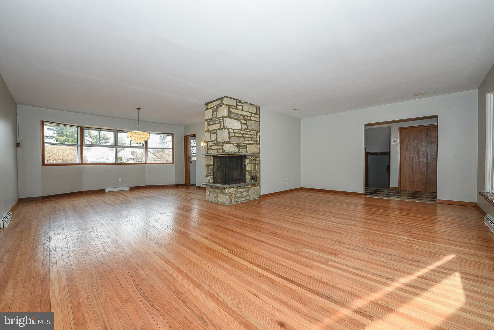 305 Old Farm Road Wyncote, PA 19095 - Photo 12 of 43 Gallery Image 12