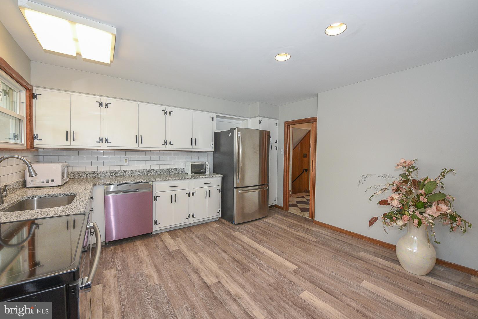 305 Old Farm Road Wyncote, PA 19095 - Photo 14 of 43 Gallery Image 14