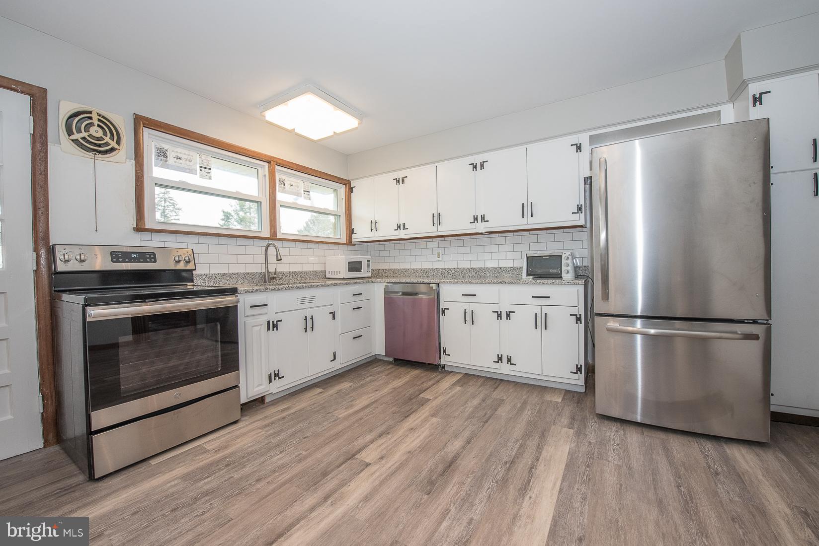 305 Old Farm Road Wyncote, PA 19095 - Photo 18 of 43 Gallery Image 18