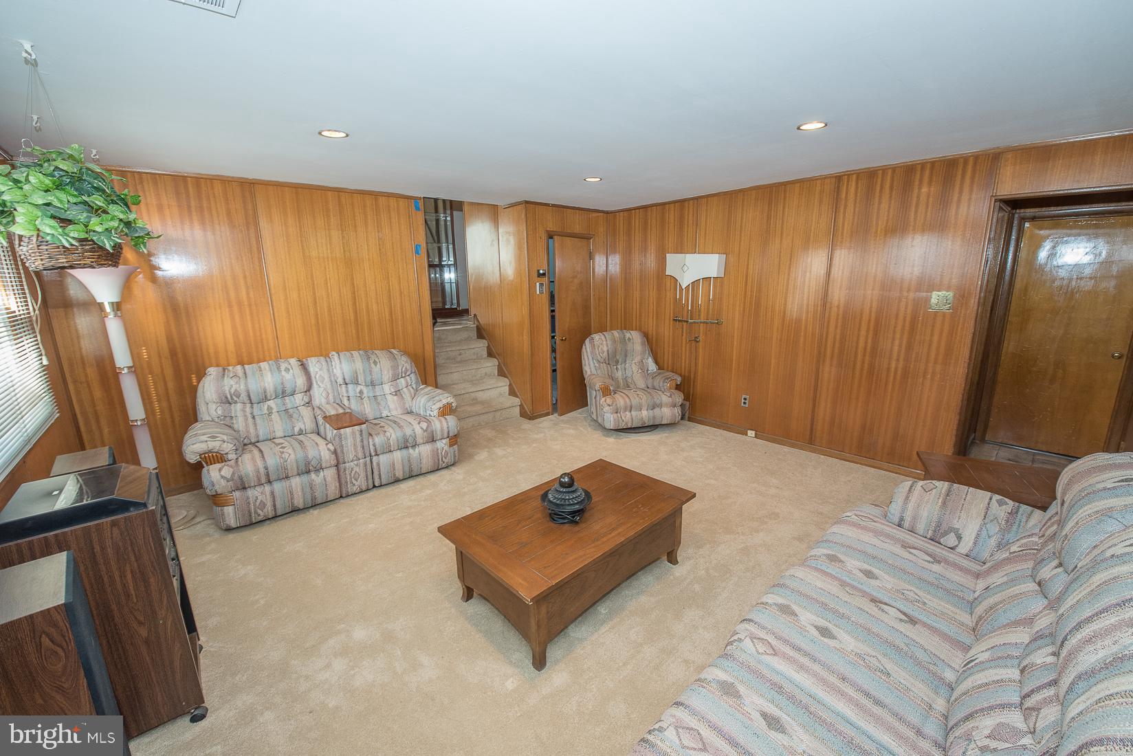 305 Old Farm Road Wyncote, PA 19095 - Photo 19 of 43 Gallery Image 19