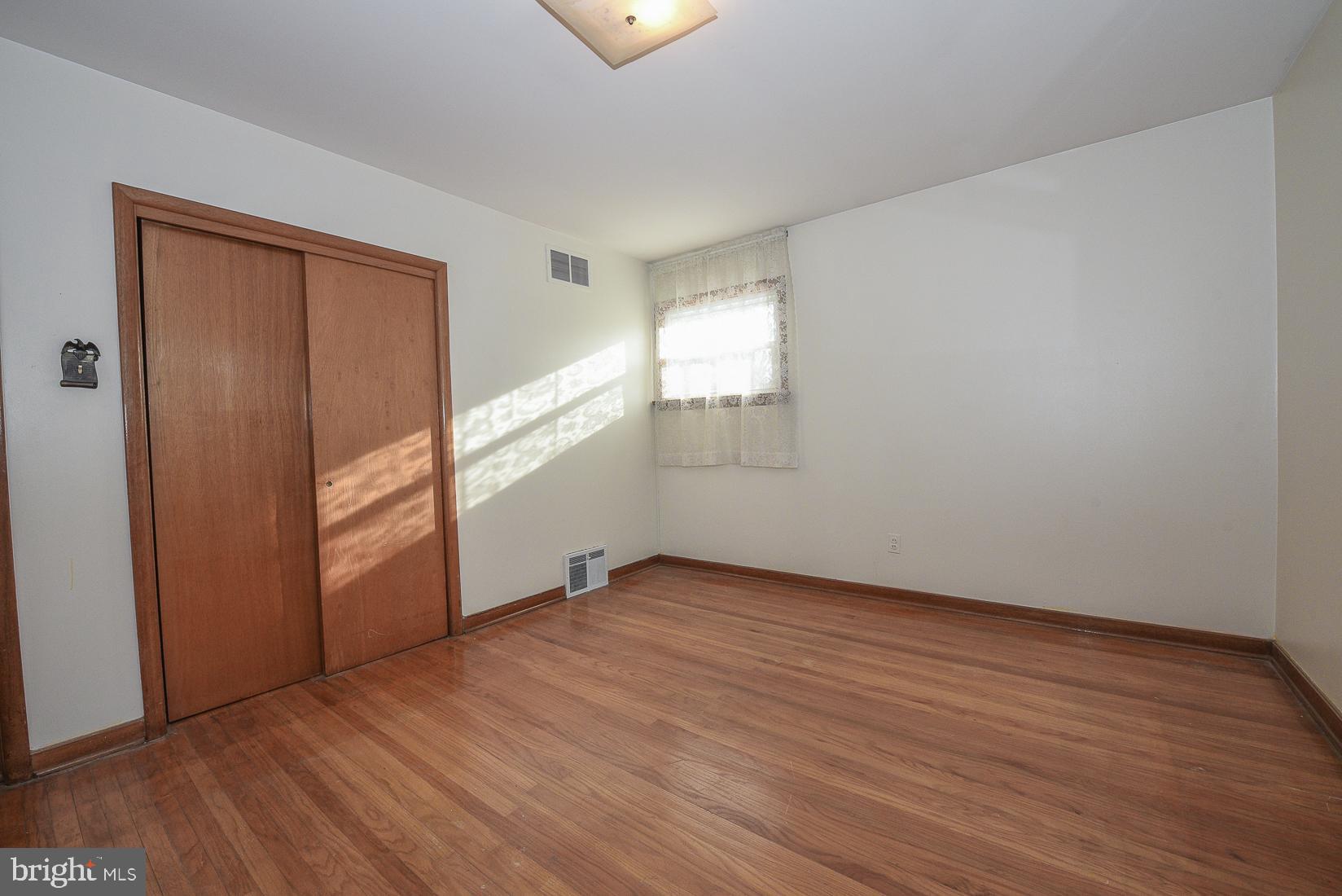 305 Old Farm Road Wyncote, PA 19095 - Photo 32 of 43 Gallery Image 32