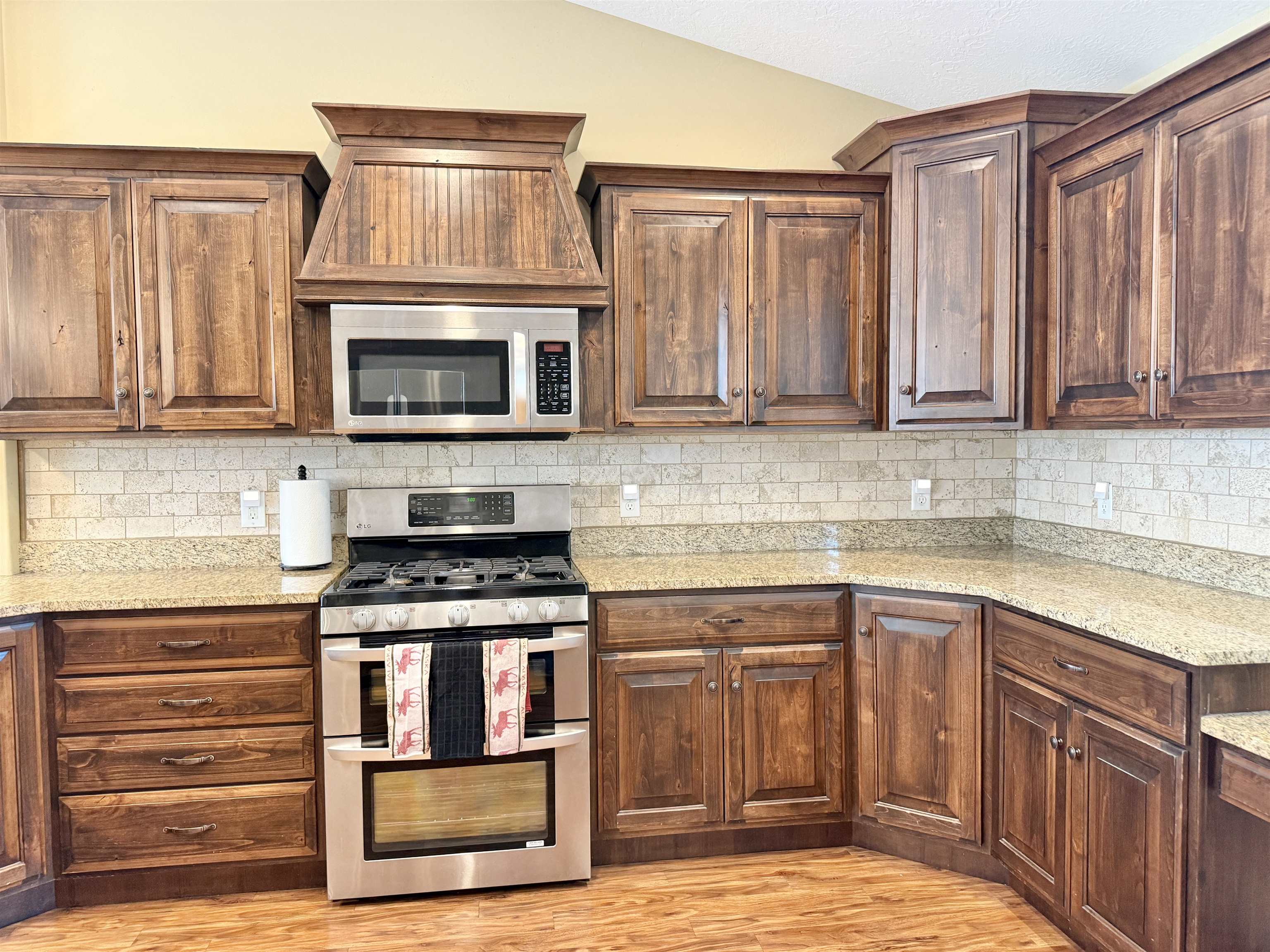 1465 Canyon Road Kemmerer, WY 83101 - Photo 13 of 36