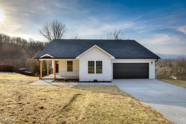 $399,900 | 218 Old Siam Road, Elizabethton, TN 37643