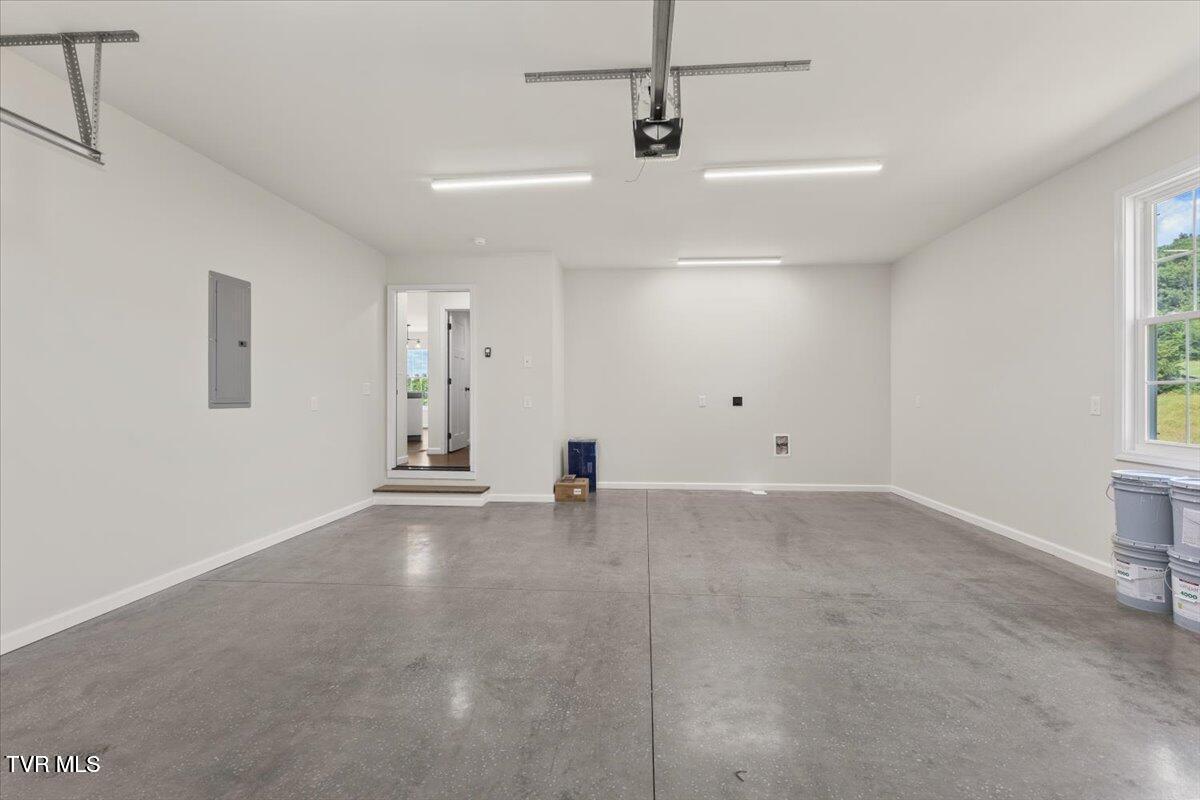 218 Old Siam Road Elizabethton, TN 37643 - Photo 14 of 18 C14