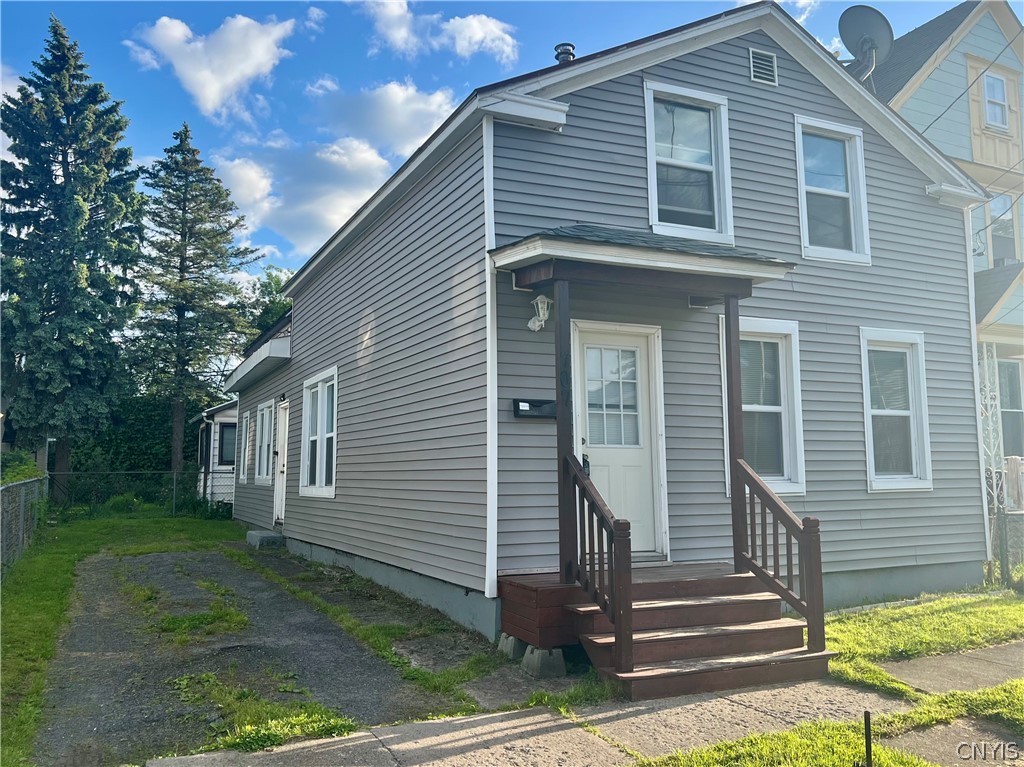 707 Spring Street Utica, NY 13502 - Photo 1 of 28