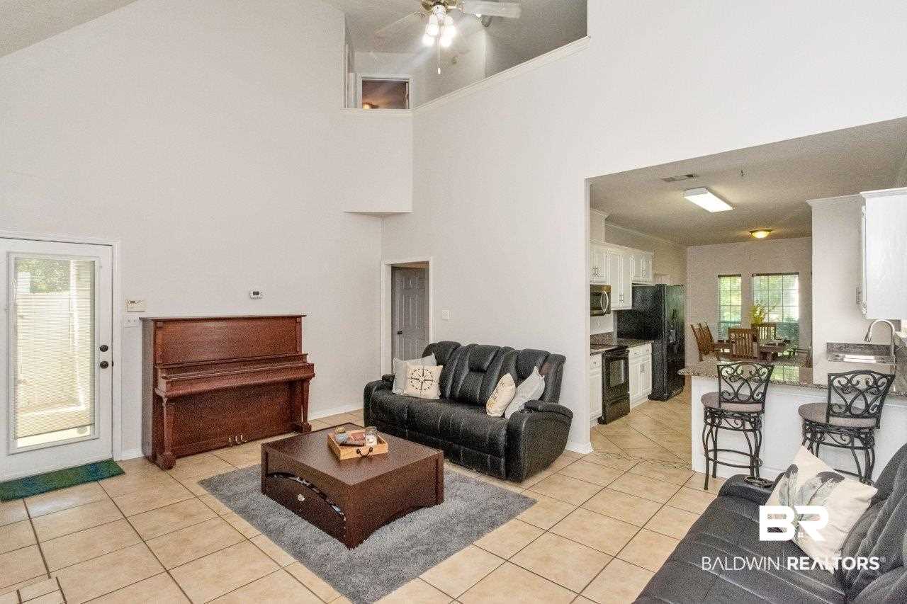 817 Wesley Avenue Mobile, AL 36609 - Photo 2 of 28