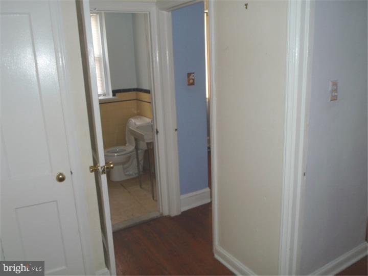 1373 Edgehill Road Darby, PA 19023 - Photo 17 of 22 Hallway