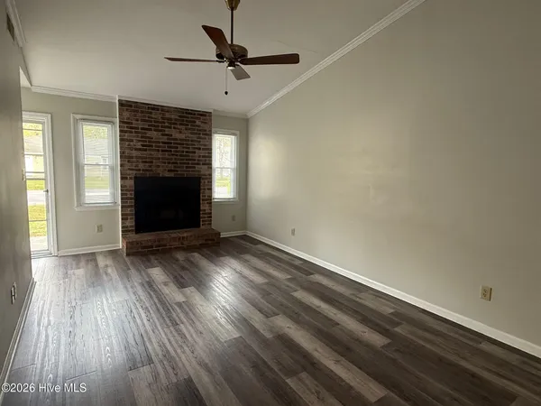 $1,395 | 307 Cedar Creek Drive, Jacksonville, NC 28540