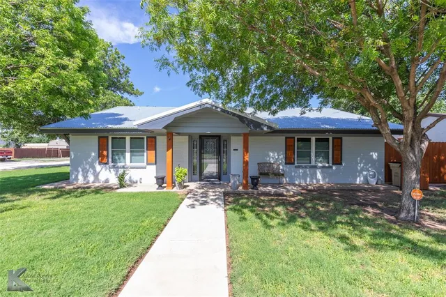 $359,000 | 1332 Avenue L, Anson, TX 79501