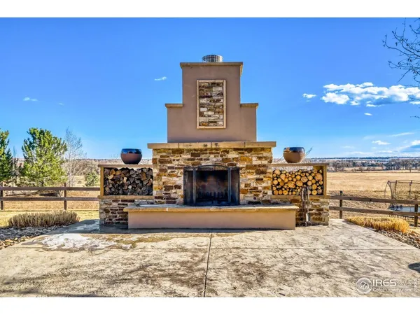 a view of a outdoor space