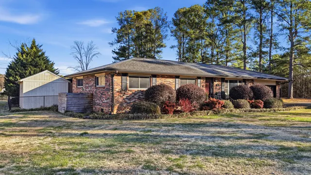 $300,000 | 26 Eagle Cliff Drive, Flintstone, GA 30725