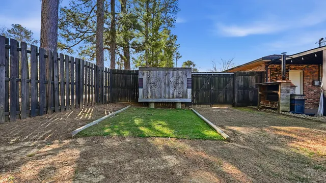 $300,000 | 26 Eagle Cliff Drive, Flintstone, GA 30725