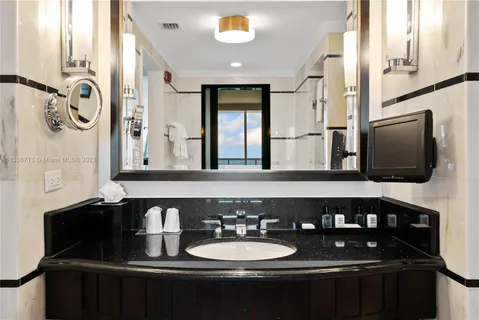 $7,899,000 | 4391 Collins Avenue, Unit 1911/1909/1910/1912, Miami Beach, FL 33140