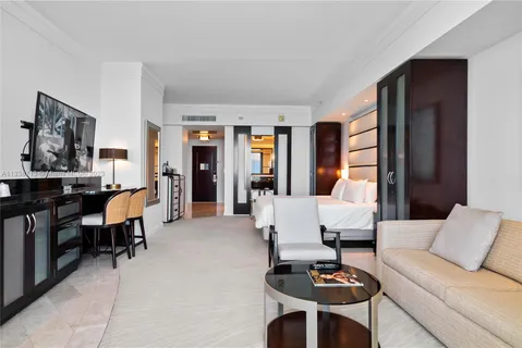 $7,899,000 | 4391 Collins Avenue, Unit 1911/1909/1910/1912, Miami Beach, FL 33140