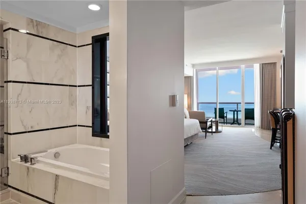 $7,899,000 | 4391 Collins Avenue, Unit 1911/1909/1910/1912, Miami Beach, FL 33140