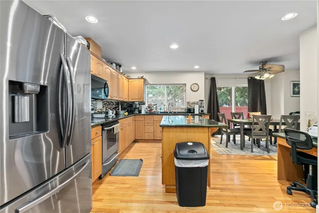 $675,000 | 26630 19th Avenue South, Des Moines, WA 98198