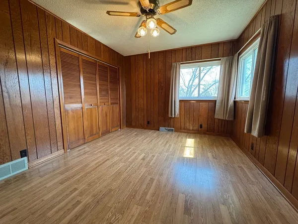 $250,000 | 310 Benton Street, Le Claire, IA 52753